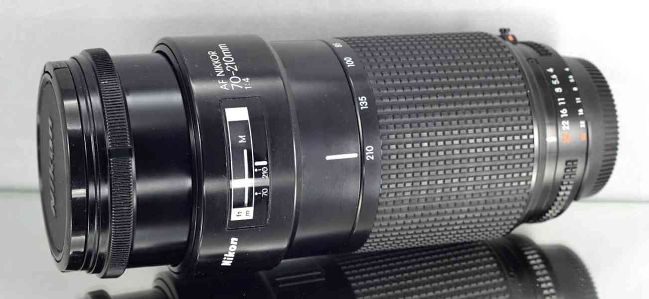Nikon AF Nikkor 70-210mm 1:4 **full-frame formát  - foto 8