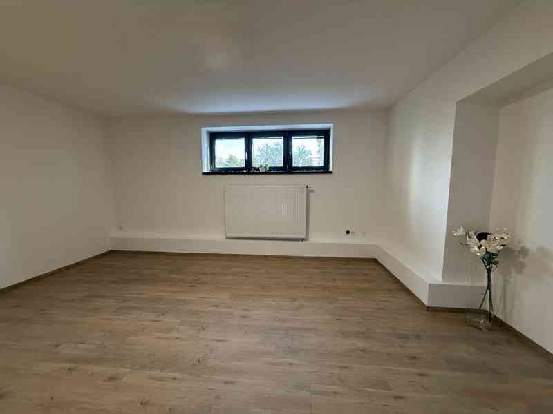 PRONÁJEM ČTYŘ KANCELÁŘÍ S VEŠKERÝM ZÁZEMÍM V BRNĚ–ŠTÝŘICÍCH - foto 5