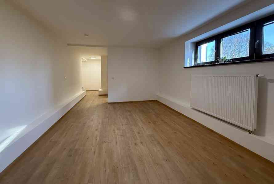 PRONÁJEM ČTYŘ KANCELÁŘÍ S VEŠKERÝM ZÁZEMÍM V BRNĚ–ŠTÝŘICÍCH - foto 16