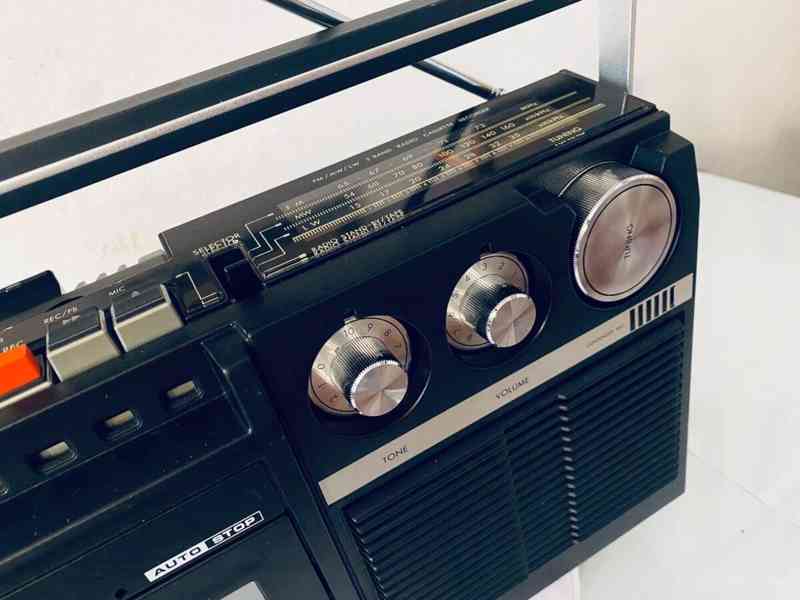 Radiomagnetofon JVC RC-222LE, rok 1978 - foto 7
