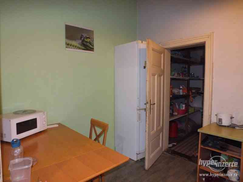 Nabízím k prodeji prostorný byt 3,5+1 v centru Brna - foto 14