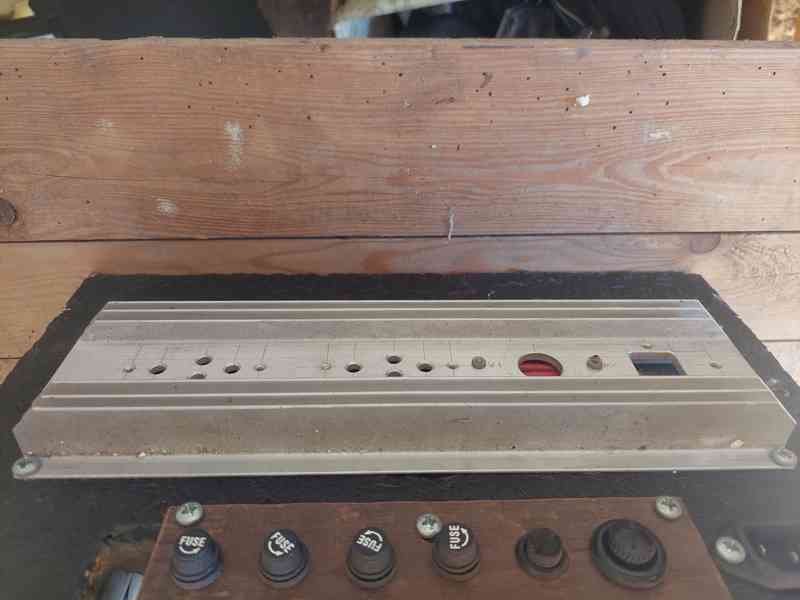 Amatérský laboratorní zdroj 4x0-27 4A - foto 6