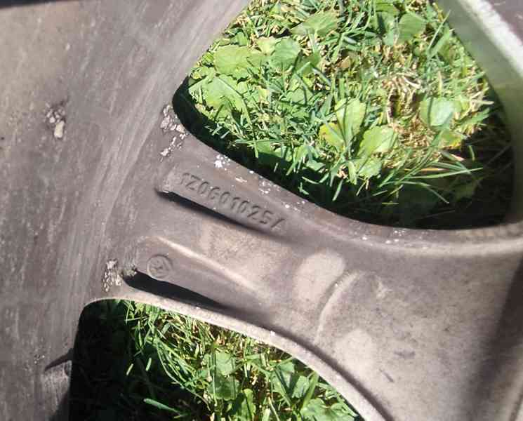 5ks ALU kola 5x112 R16 originál Škoda Octavia 2 - foto 7