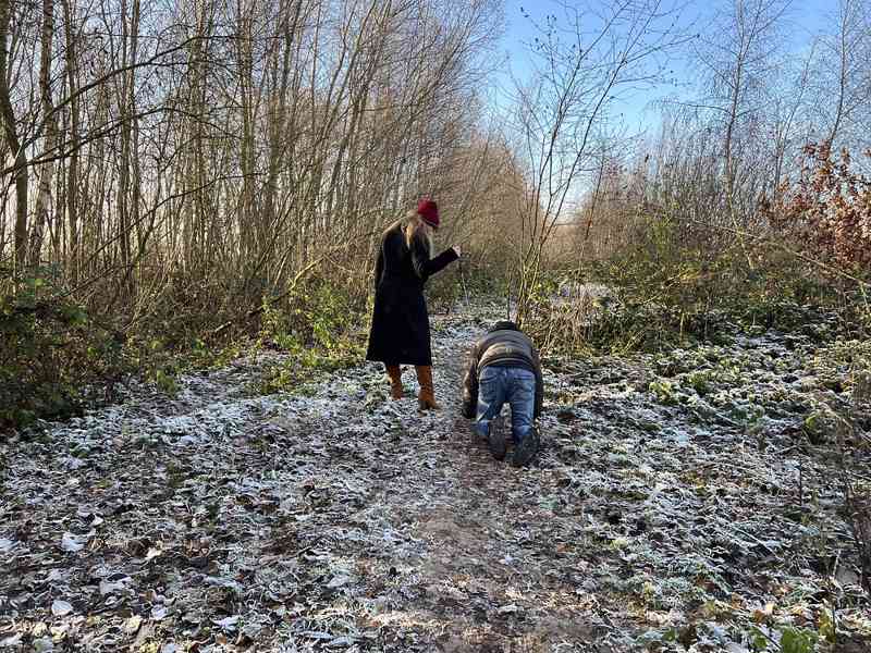 Dog play, Footfetish, lízání bot.  - foto 5