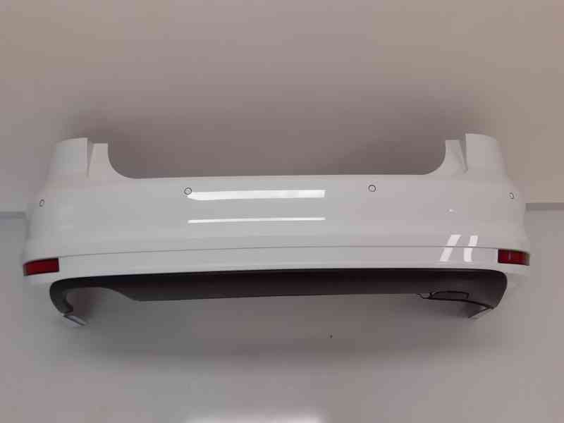 Zadní nárazník 5C6807421 VW Jetta VI, bílý - foto 1