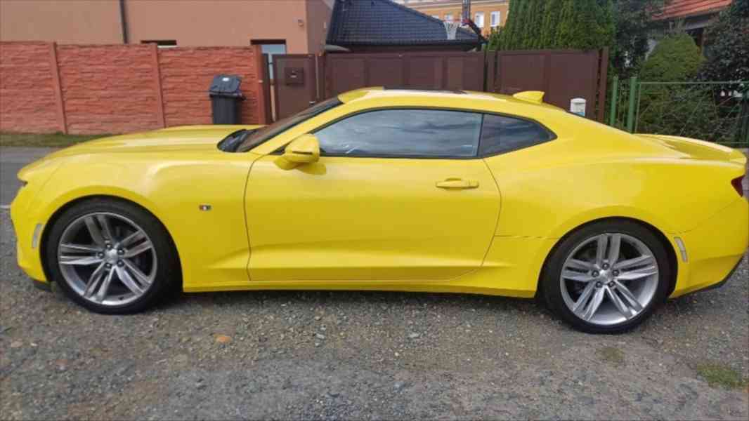 Chevrolet Camaro 2,0   T RS, automat, 29 tis km,2018 - foto 2