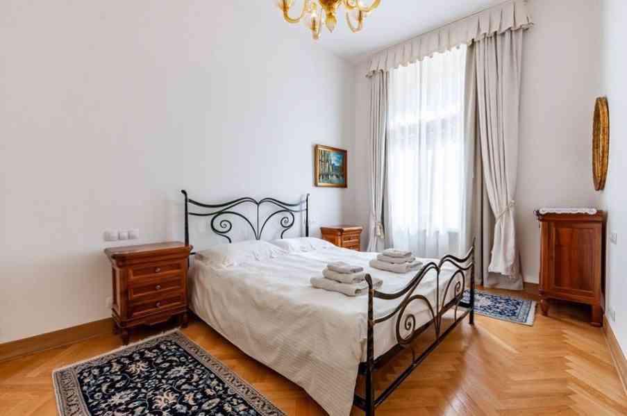 Luxusní byt 3+kk, 107 m2, ulice Italská, Praha 2 - foto 2