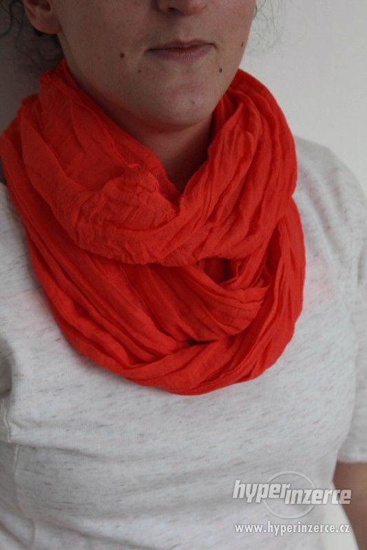 Oranžový šátek/šála - foto 1