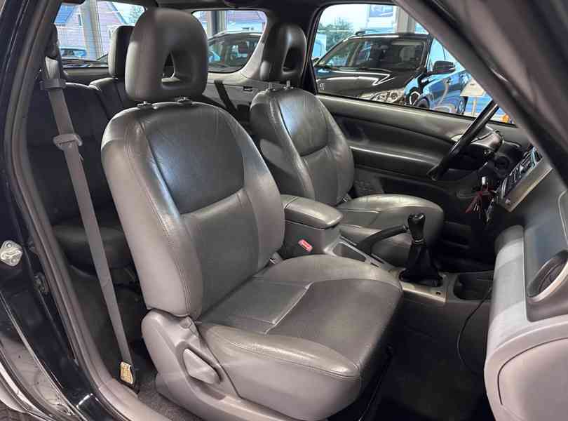 Toyota RAV 4 2.0i 4x4 Special benzín 110kw - foto 14