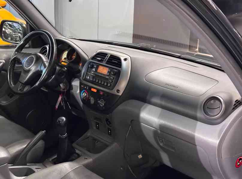 Toyota RAV 4 2.0i 4x4 Special benzín 110kw - foto 17