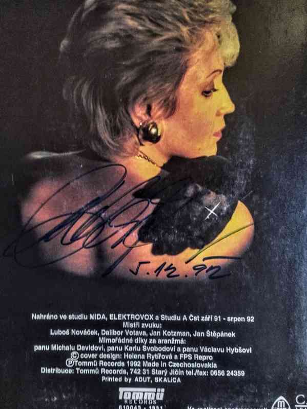 Petra Janů – To Je Ta Chvíle (LP) + podpis - foto 2