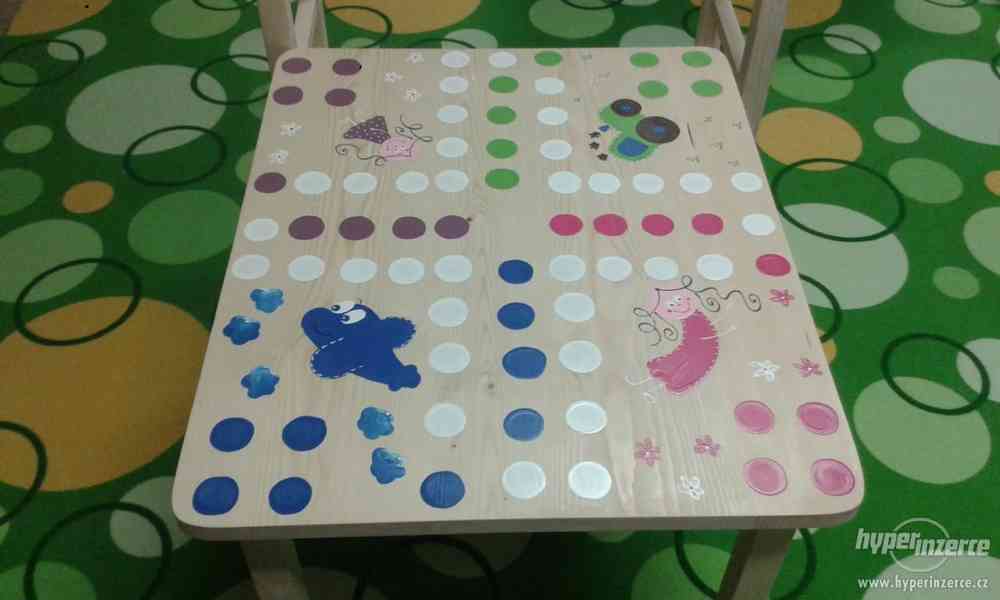 Dětský stolek a dvě židličky masiv borovice - foto 1