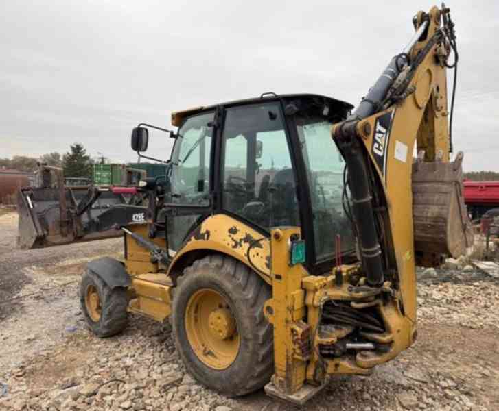 CAT 428E s SPZ traktorbagr - foto 2
