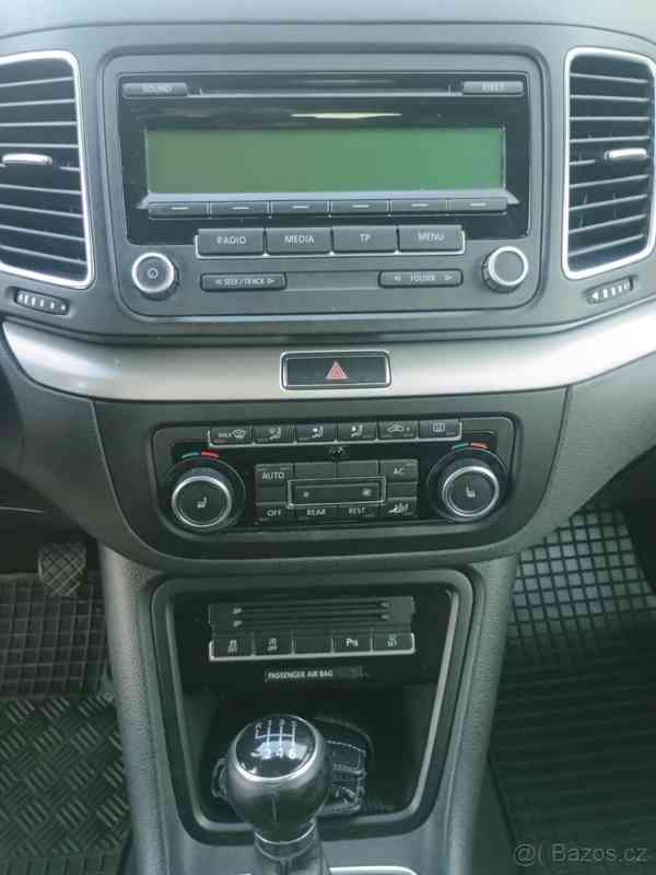 Volkswagen Sharan 2,0   TDI 103kW provozovaný ČR - foto 9