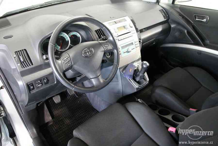 Toyota Corolla Verso 1.8 95kW - foto 7