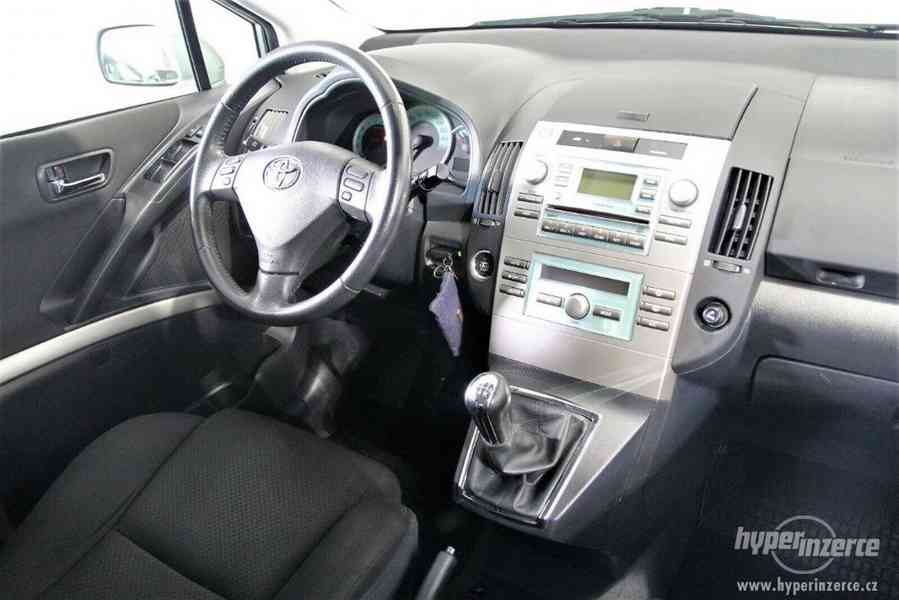 Toyota Corolla Verso 1.8 95kW - foto 8