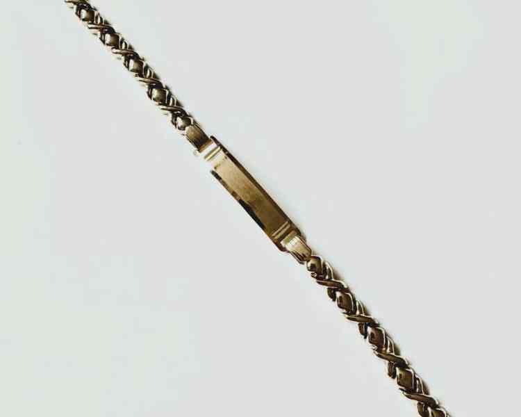 Prodám zlatý náramek.