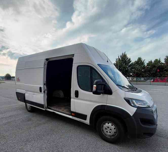 Dodávka Peugeot L4H3 Maxi s nákladovou rampou - foto 5