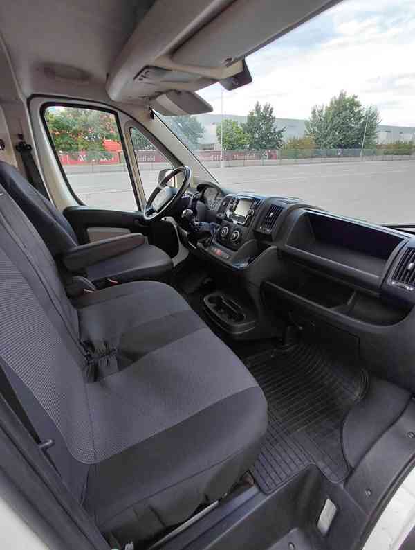 Dodávka Peugeot L4H3 Maxi s nákladovou rampou - foto 4