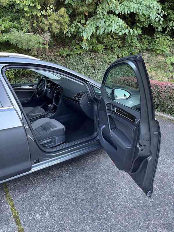 Volkswagen Golf 1,5   Highline TSI 110 kW - foto 15
