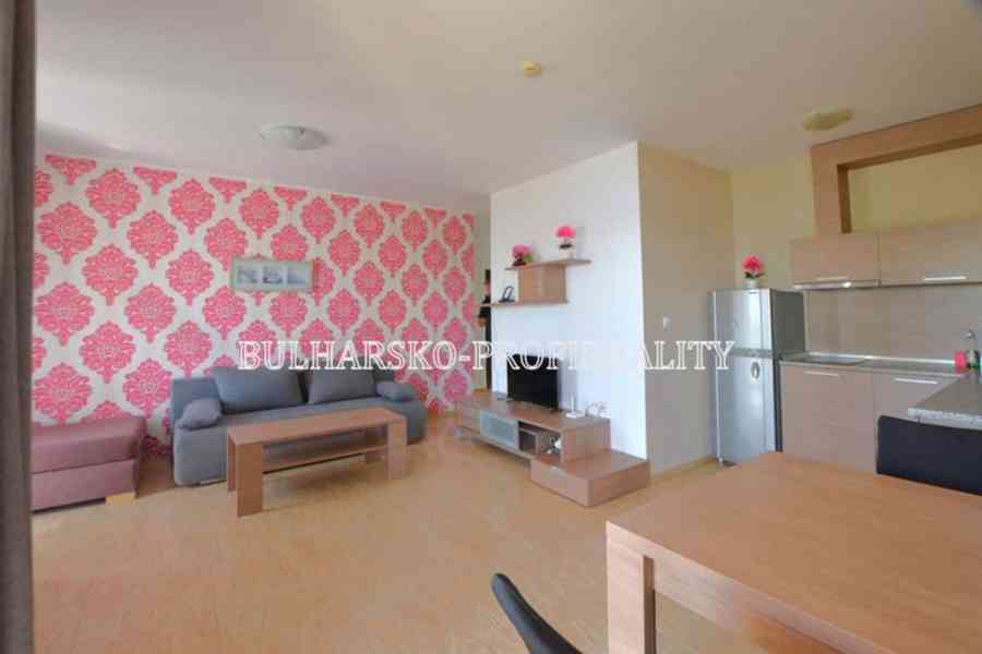 Exkluzivní podkrovní apartmán s dechberoucím výhledem na moř - foto 12