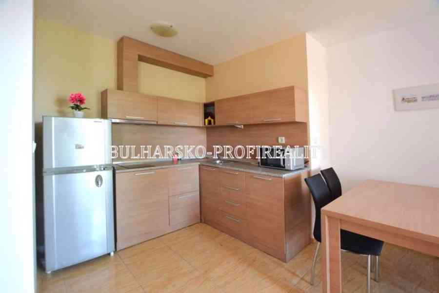 Exkluzivní podkrovní apartmán s dechberoucím výhledem na moř - foto 10