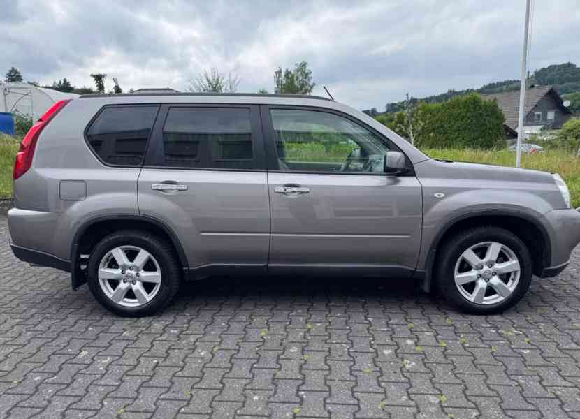 Nissan X-Trail 2.5i Executive LE AUT benzín 124kw - foto 6