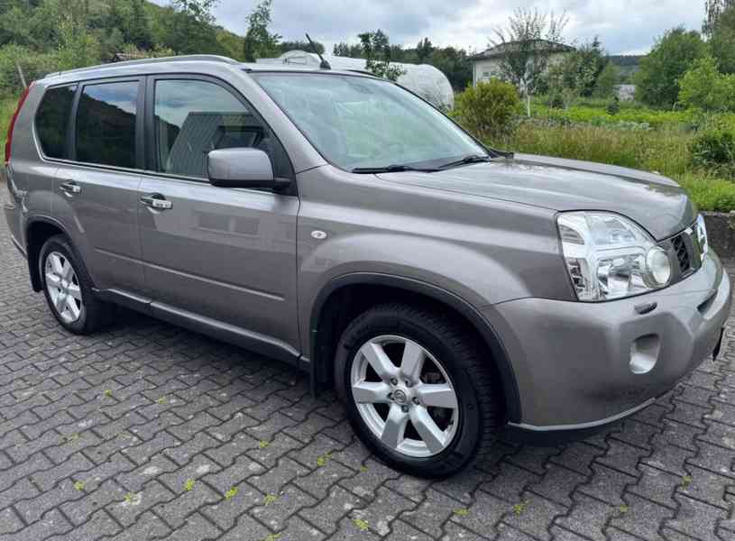 Nissan X-Trail 2.5i Executive LE AUT benzín 124kw - foto 4