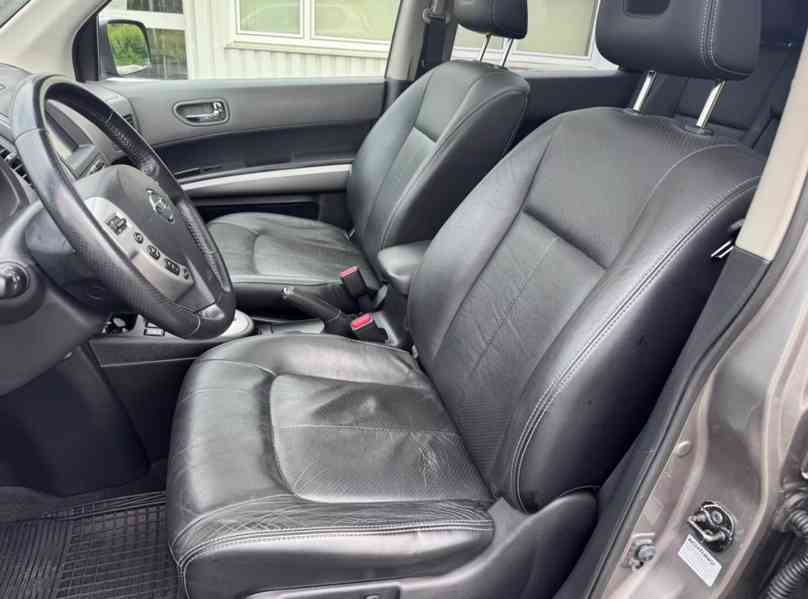 Nissan X-Trail 2.5i Executive LE AUT benzín 124kw - foto 12