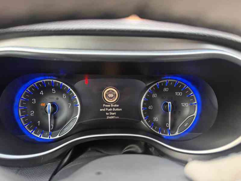 Chrysler Pacifica 3,6 RU Panorama Limited 2018 - foto 17