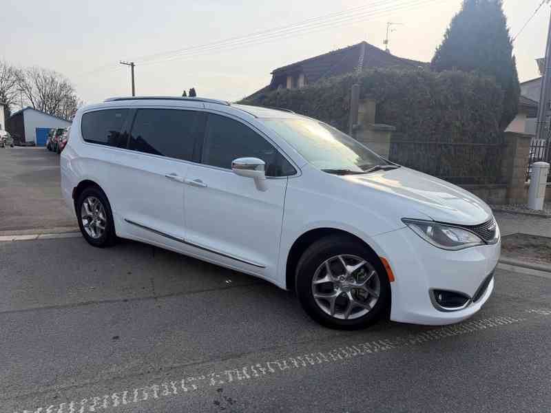 Chrysler Pacifica 3,6 RU Panorama Limited 2018 - foto 1