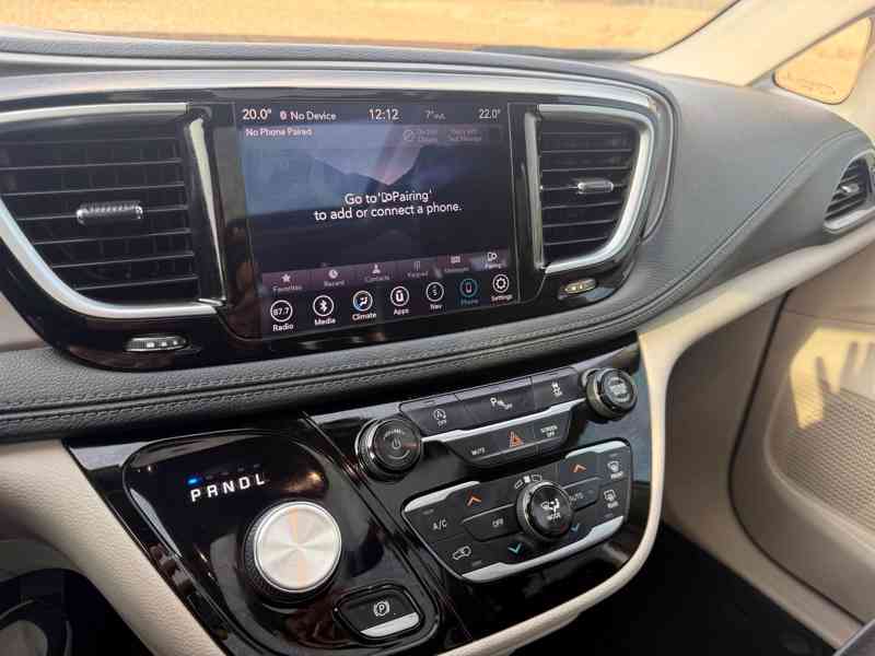 Chrysler Pacifica 3,6 RU Panorama Limited 2018 - foto 18