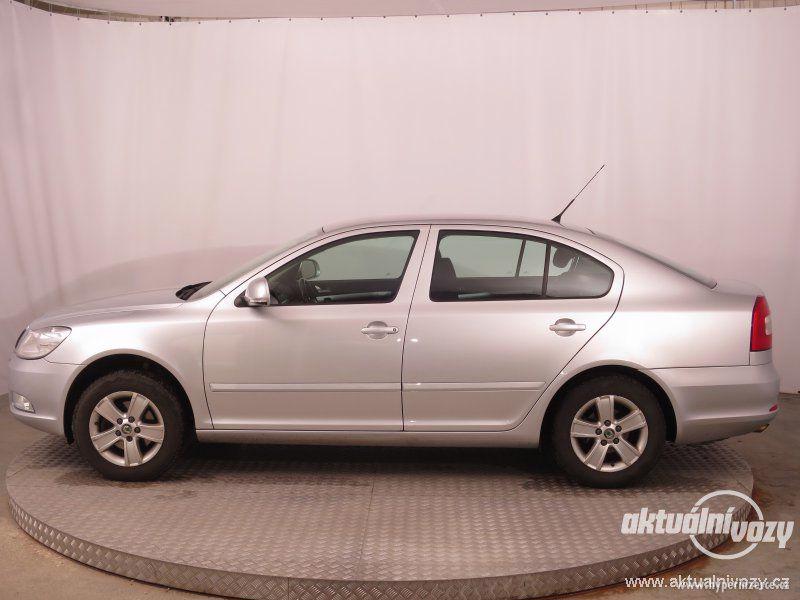 Škoda Octavia 1.6, benzín, rok 2009 - foto 16