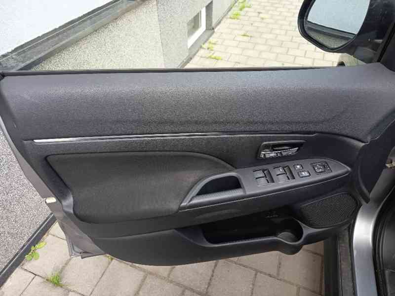MITSUBISHI ASX 1,6MIVEC 2WD Comfort ČR 1 majitel - foto 22