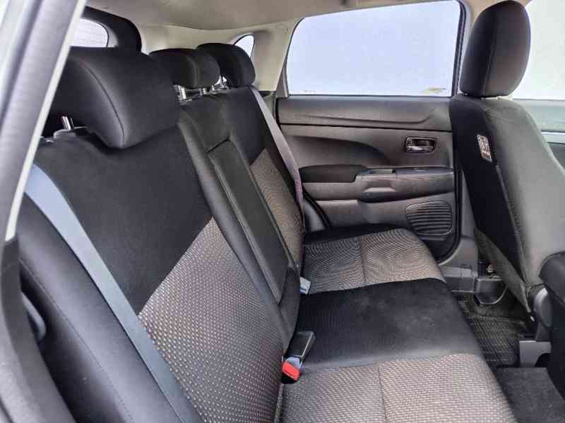 MITSUBISHI ASX 1,6MIVEC 2WD Comfort ČR 1 majitel - foto 17