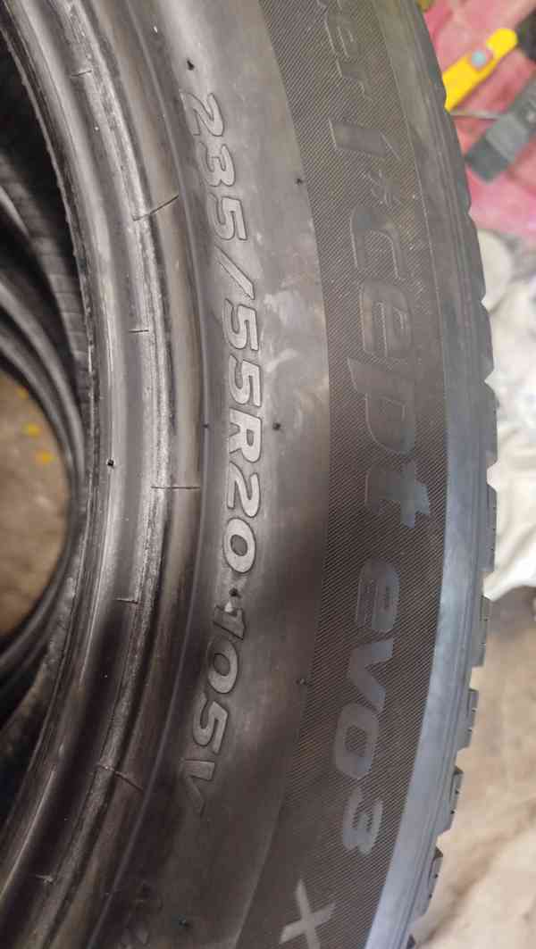 Zimní pneumatiky Hankook 235/55 R20 - foto 3