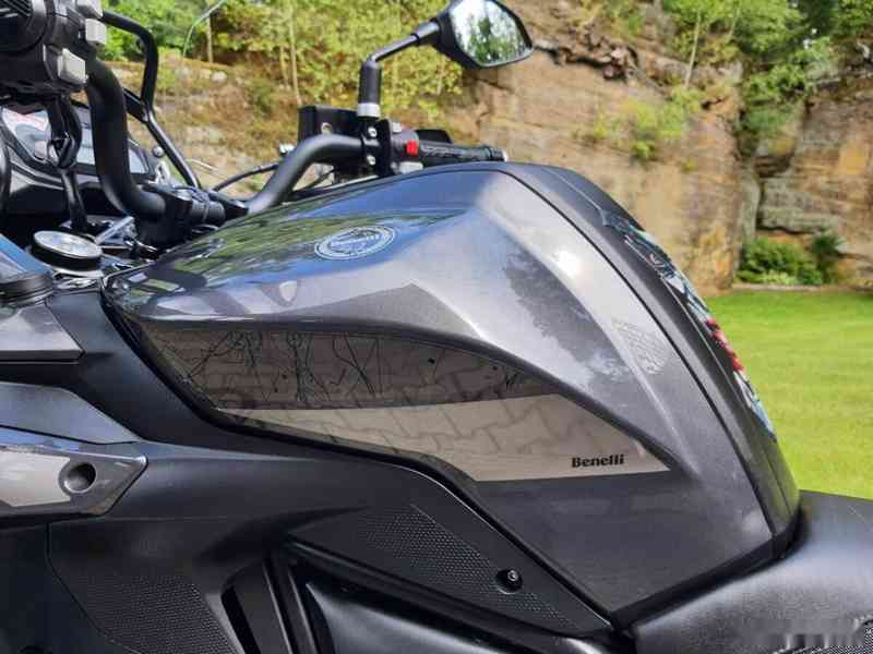 Benelli TRK 502 X - SUPER STAV 105.000,- Kč - foto 10