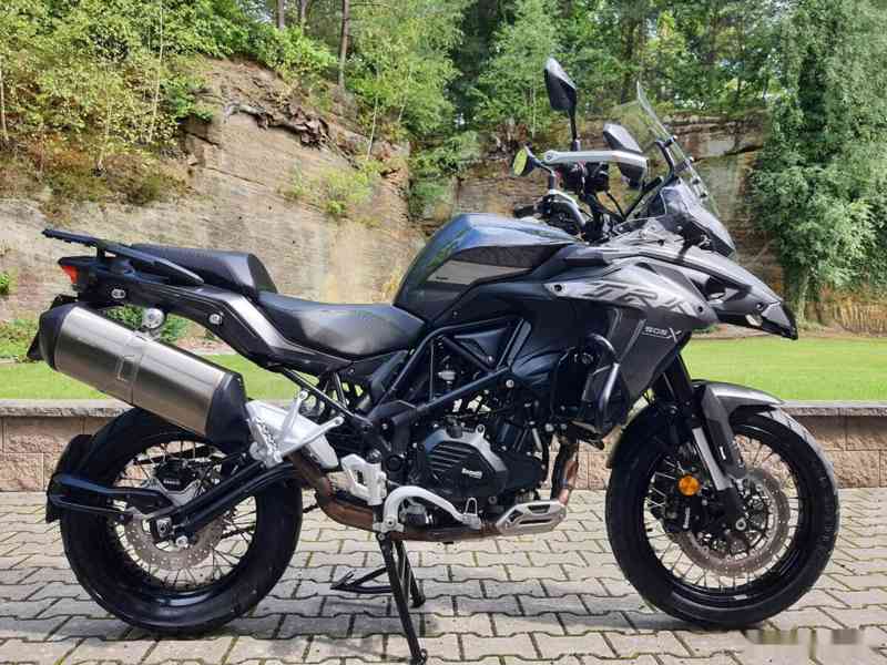 Benelli TRK 502 X - SUPER STAV 105.000,- Kč - foto 11