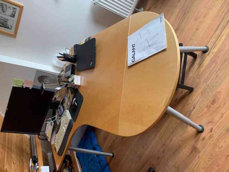 stůl do kanceláře z IKEA - foto 1