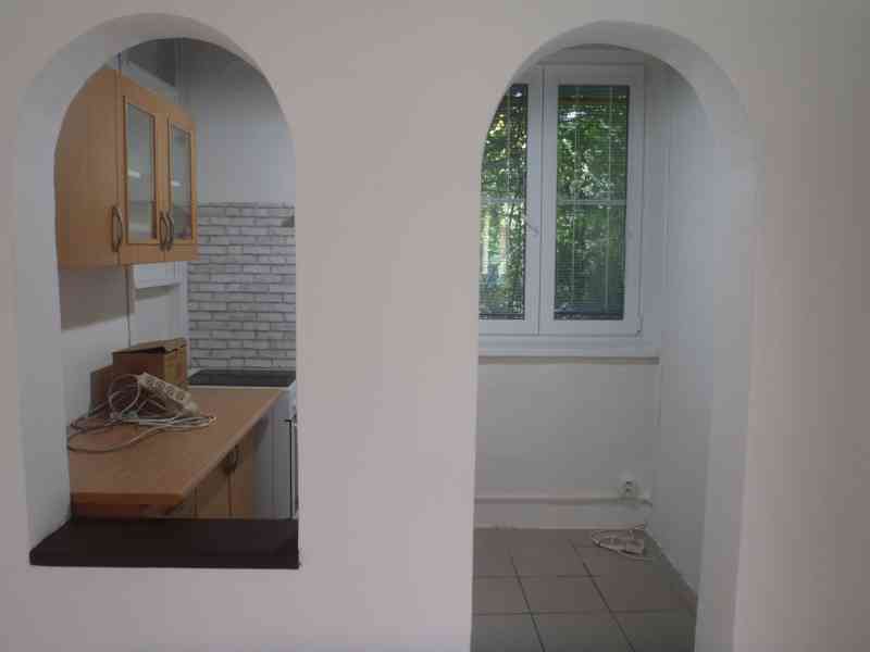 1+1 na tichém místě v centru Brna - foto 2