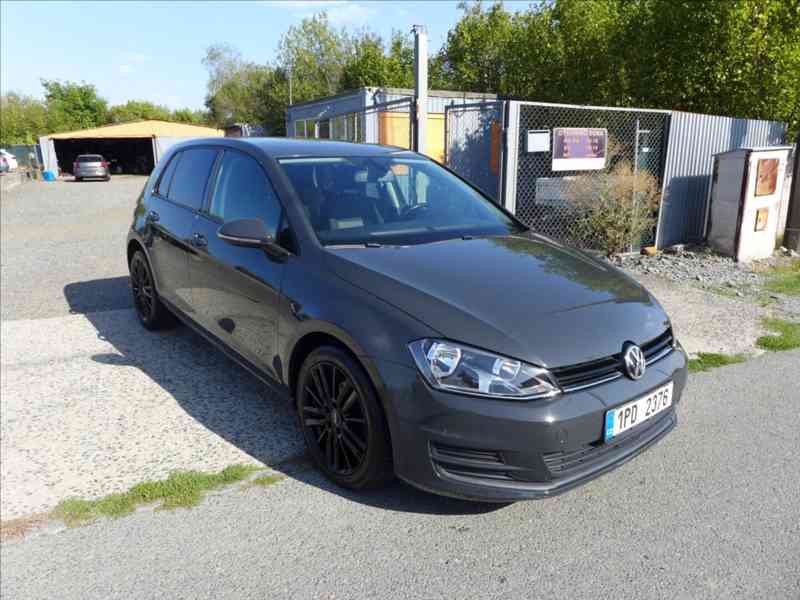 Volkswagen Golf 1,2 TSI DIGI KLIMA, 1.MAJITEL - foto 2