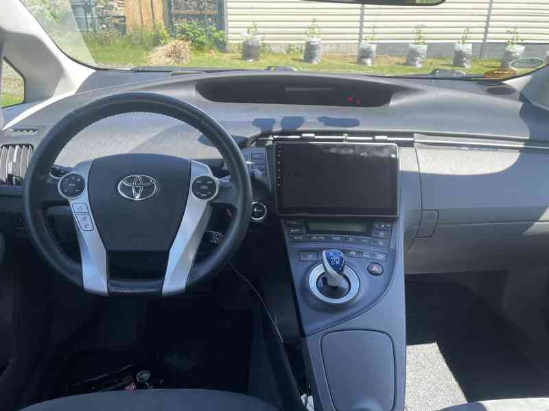 Toyota Prius 1.8 Hybrid - foto 6
