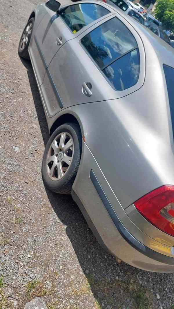 škoda octavia 1,9, 77KW - foto 2