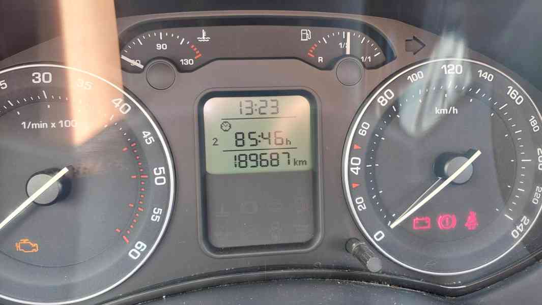 škoda octavia 1,9, 77KW - foto 3