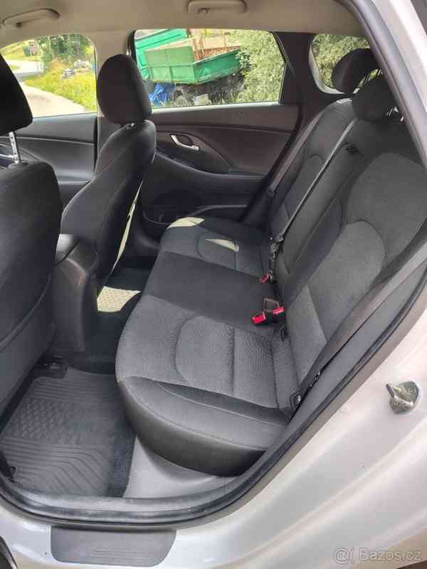 Hyundai i30 1,0   T-GDI,automat,2022,58k,1. maj. - foto 13