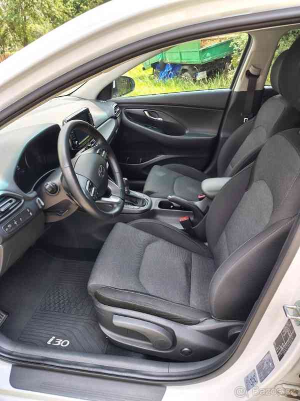 Hyundai i30 1,0   T-GDI,automat,2022,58k,1. maj. - foto 12