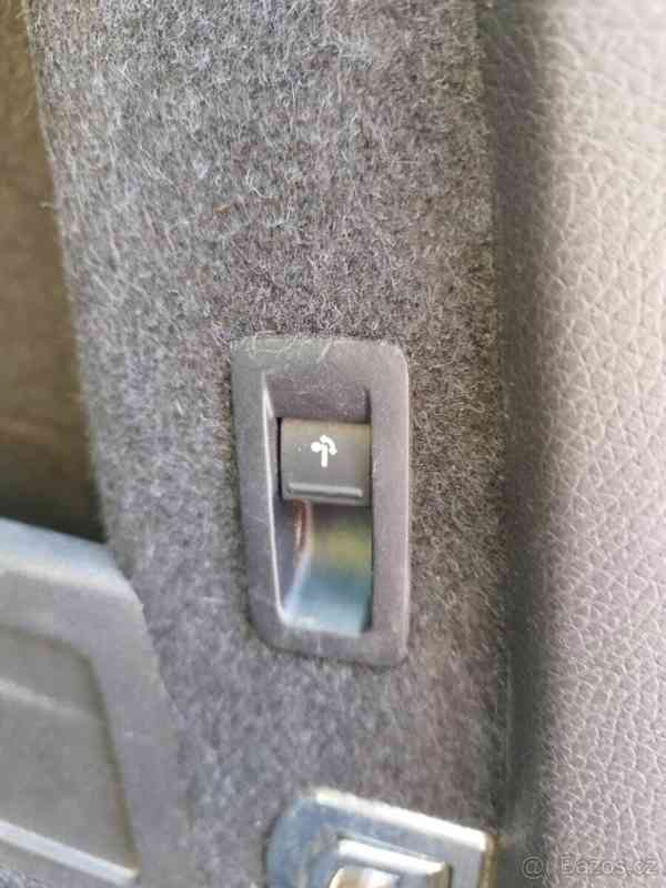 Volkswagen Passat 2,0   TDI 103KW, tempomat, tažné - foto 17