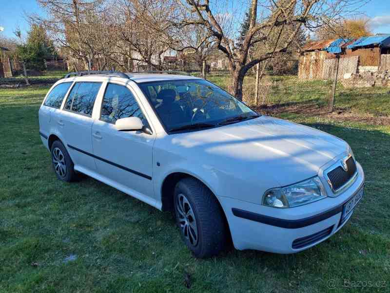 Škoda Octavia Combi Tour 1.6 MPI - foto 1