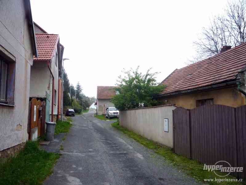Pozemek 385 m2 se starším RD, Mrzky (6 km Č.Brod) - foto 7