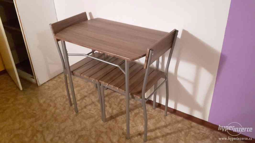 Jídelní stůl a 2 židle - foto 1